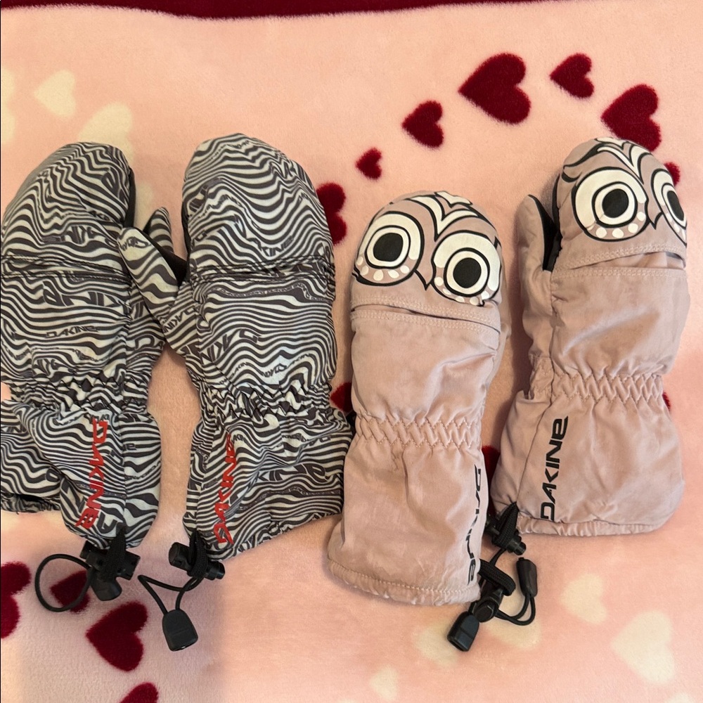 Dakine Toddler Dual-Pattern Mittens — Pink Owl & Black-White Zebra small and med